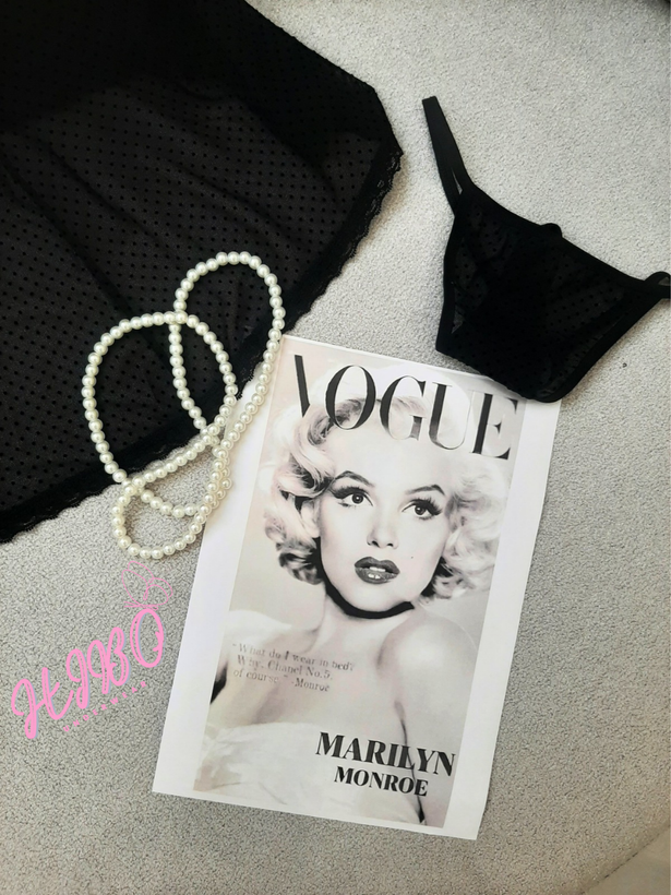 لباسخواب کاپ دار بدون فنر حریر خال دار شهره 4034